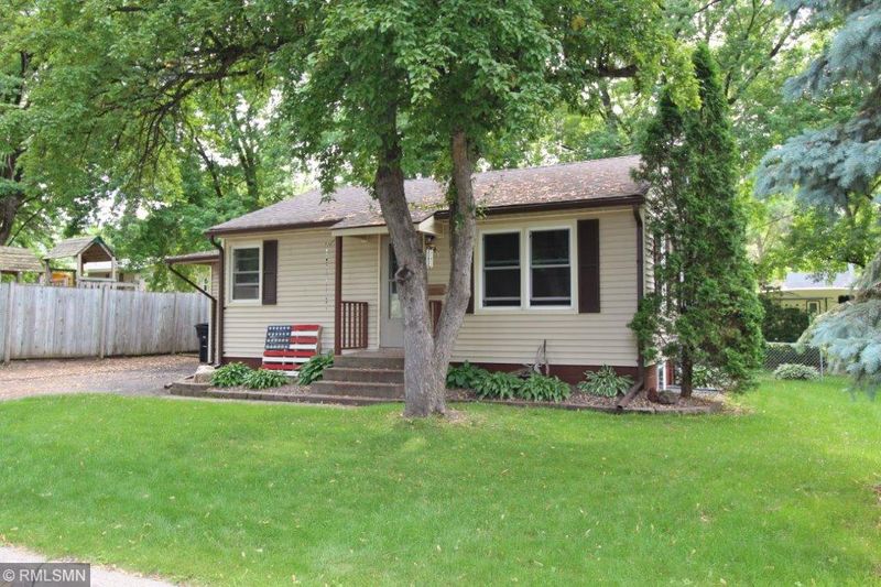 144 4th St NW, Forest Lake, MN 55025