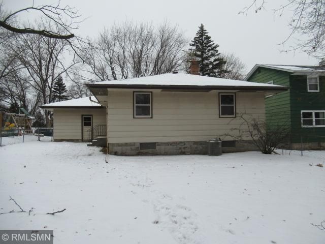 6 W Sandra Lee Dr, Saint Paul, MN 55119