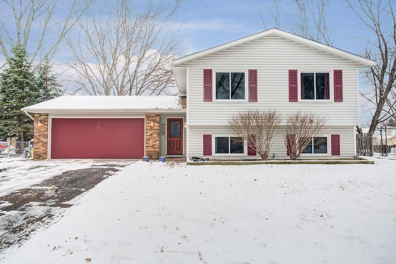 7776 Jeffery Ave S, Cottage Grove, MN 55016