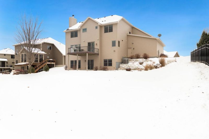 7678 Narcissus Ln N, Maple Grove, MN 55311