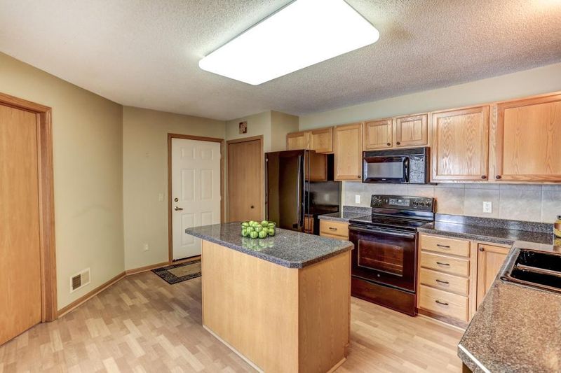 14524 Eureka Ct, Apple Valley, MN 55124
