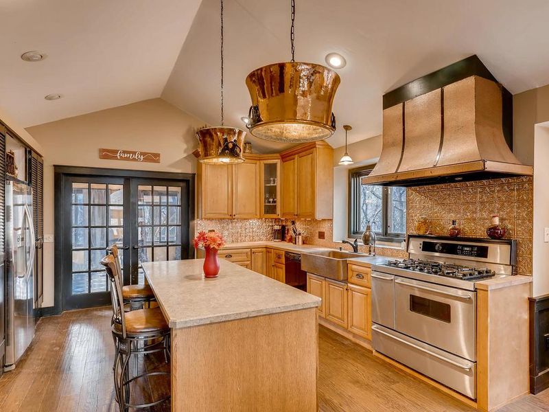 12097 Gantry Ct, Apple Valley, MN 55124