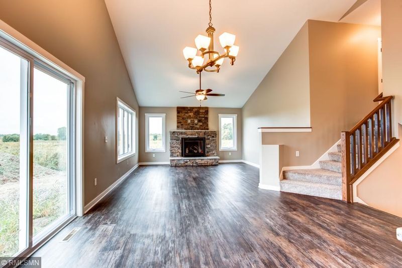 35184 Monarch Ave, Lindstrom, MN 55045