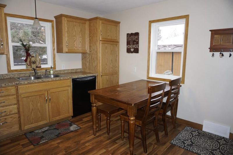 22 Jay Ave SE, Richmond, MN 56368