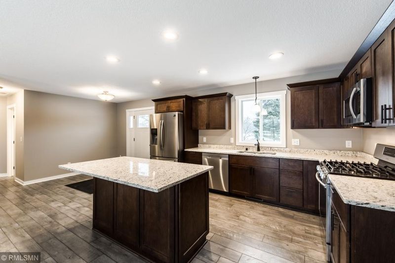 5595 540th St, Rush City, MN 55069
