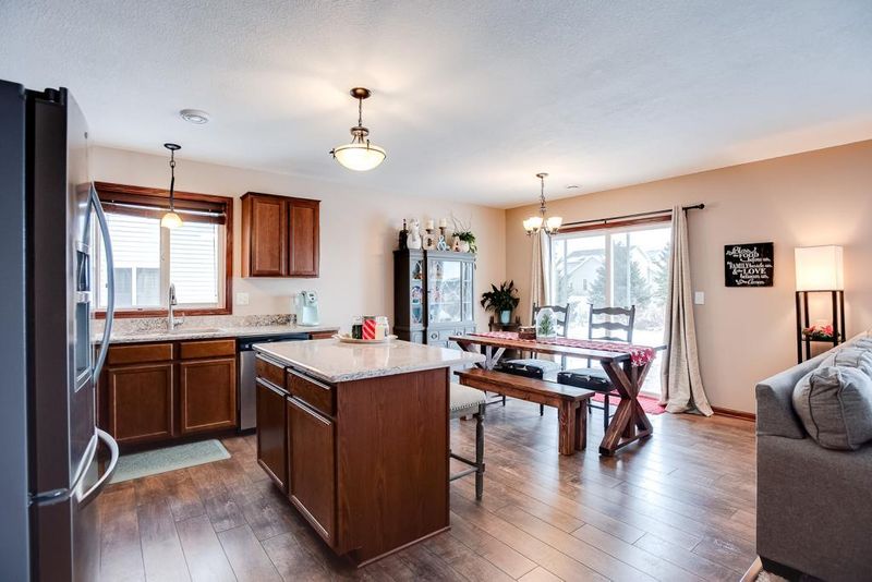 731 31st St W, Hastings, MN 55033
