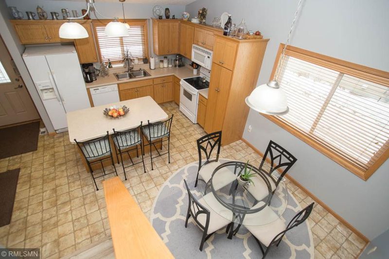 1629 Forest Glen Cir, Saint Augusta, MN 56301