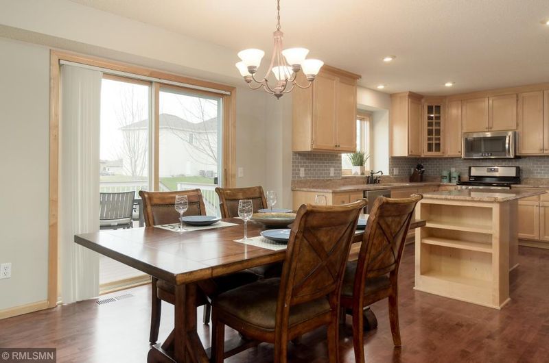 509 Rambling Creek Dr SE, Saint Michael, MN 55376