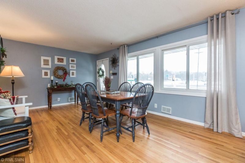 134 Martin Way, Vadnais Heights, MN 55127