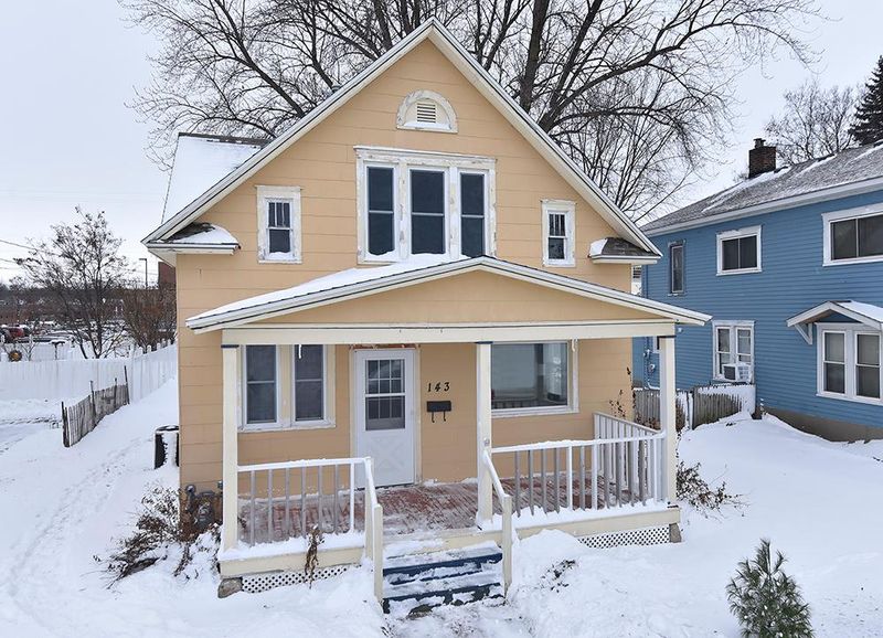 143 Pearl St E, Owatonna, MN 55060