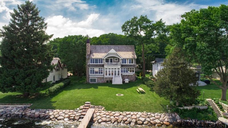 1690 Shadywood Rd, Wayzata, MN 55391