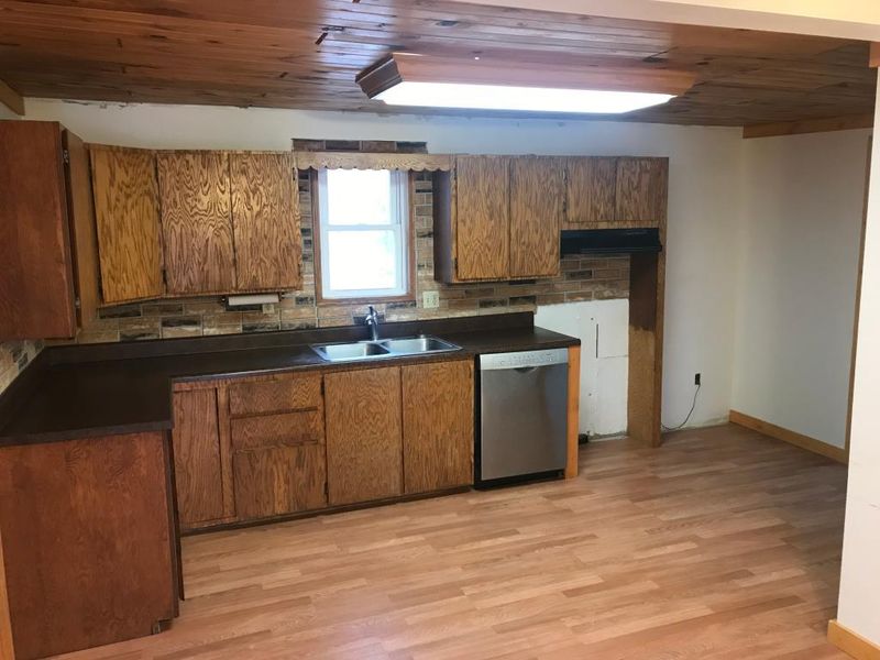 306 SW Brown St SW, Verndale, MN 56481