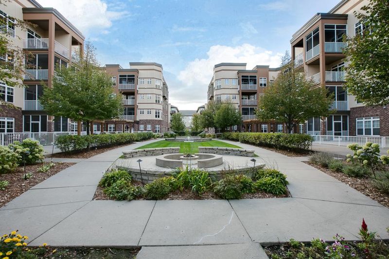 2550 38th Ave NE #309, Saint Anthony, MN 55421