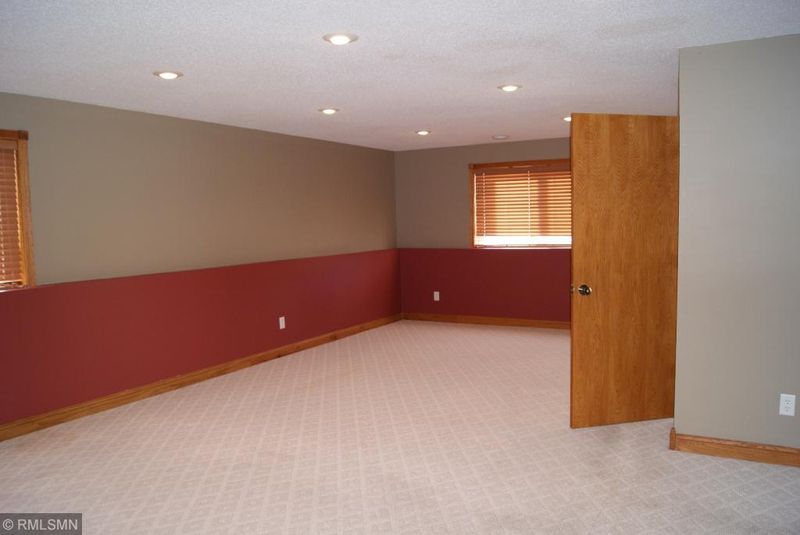 5921 Forest Boulevard Trl, Wyoming, MN 55092