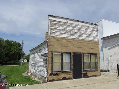 90 Main St, Fountain, MN 55935