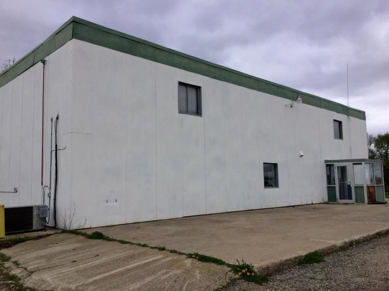 214 E State St, Kiester, MN 56051