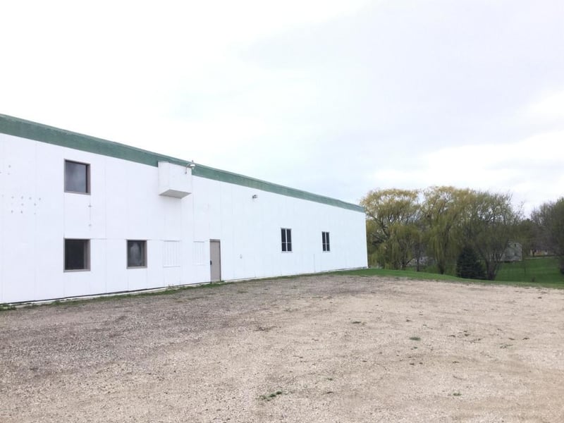 214 E State St, Kiester, MN 56051