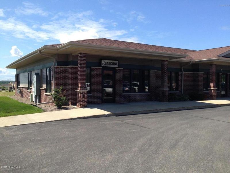 2766 Commerce Dr NW, Rochester, MN 55901