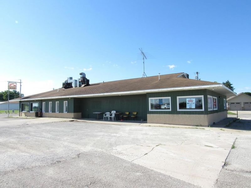 301 N Robert St, Mabel, MN 55954