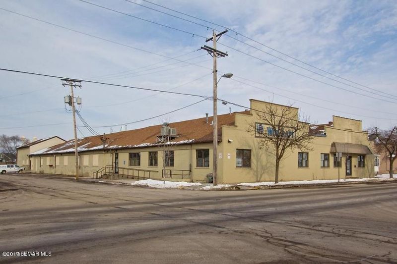 1124 W 5th St, Winona, MN 55987