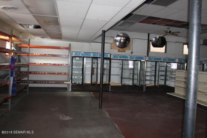 176 E 3rd St, Winona, MN 55987