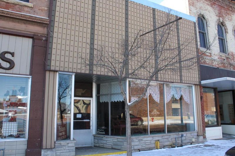 121 E 3rd St, Winona, MN 55987