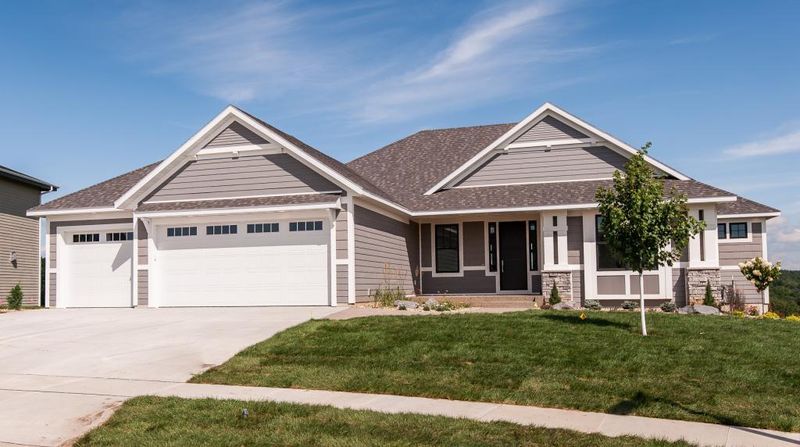 3058 Silver Park Ln NE, Rochester, MN 55906