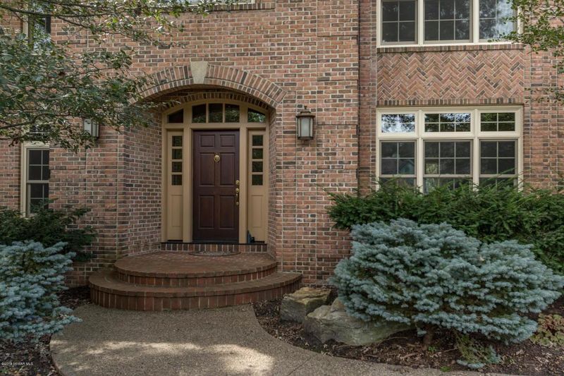1445 Bell Oaks Ln SW, Rochester, MN 55902