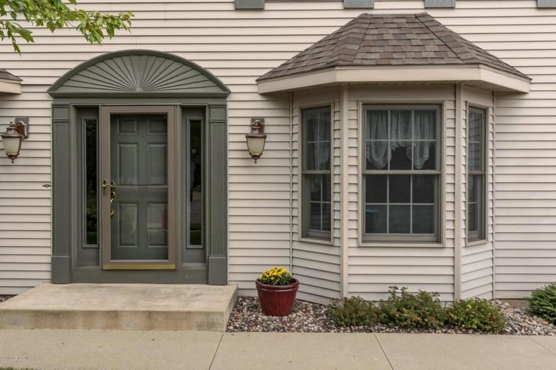 1721 Viola Heights Ln NE, Rochester, MN 55906