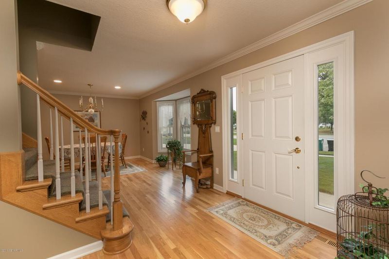 1721 Viola Heights Ln NE, Rochester, MN 55906