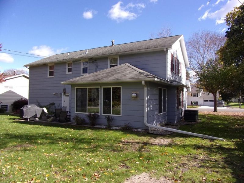 1620 Edgewood Rd, Winona, MN 55987