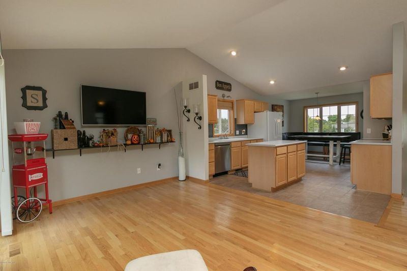 4403 Manor Brook Dr NW, Rochester, MN 55901