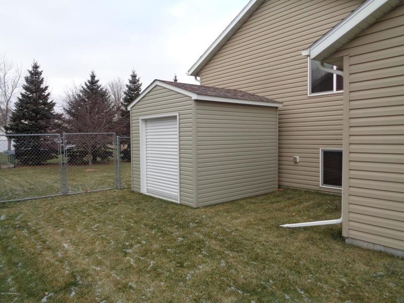 1704 2nd St SW, Austin, MN 55912