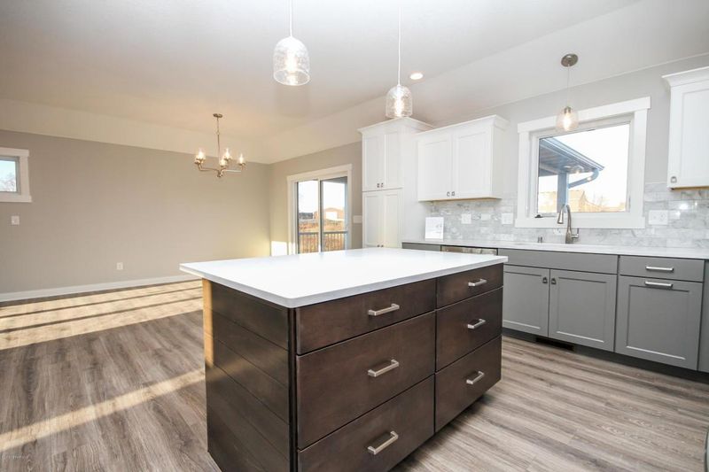 6489 Summit Pine Ln NW, Rochester, MN 55901