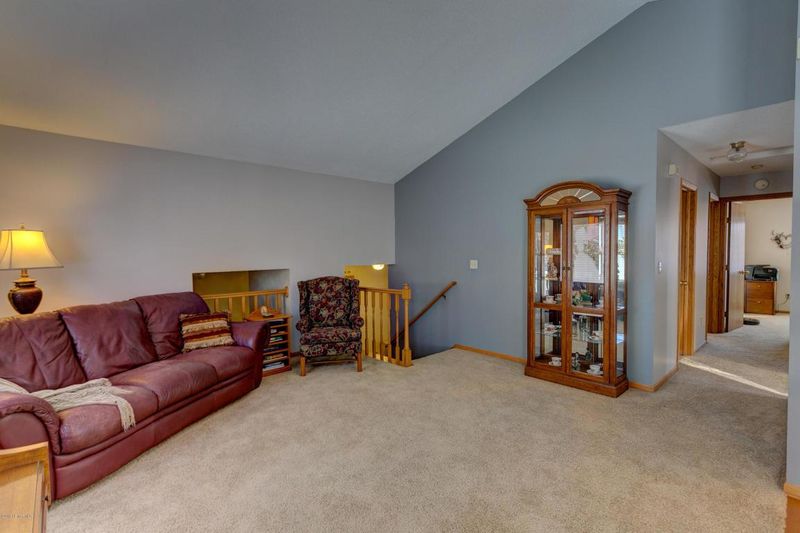 619 43rd Ave NW, Rochester, MN 55901