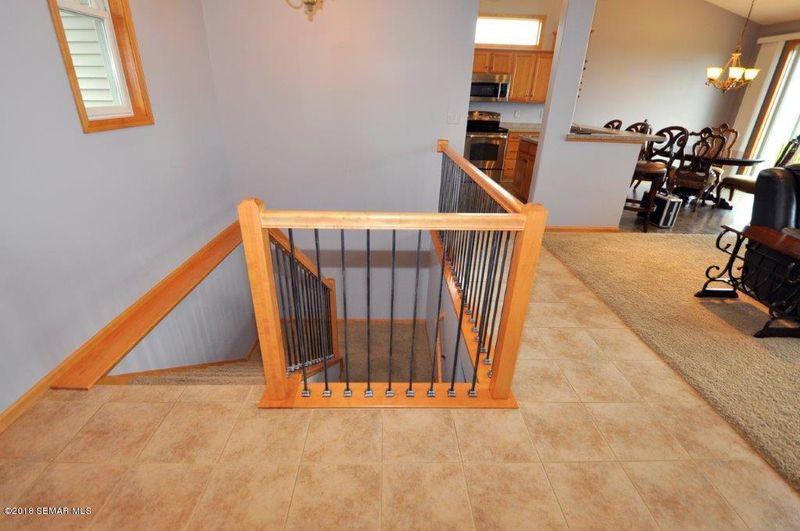 884 Golfview Ave, Zumbrota, MN 55992