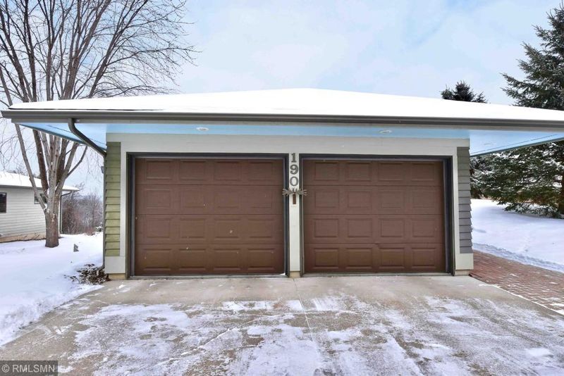 190 Treetops Ln, Winona, MN 55987