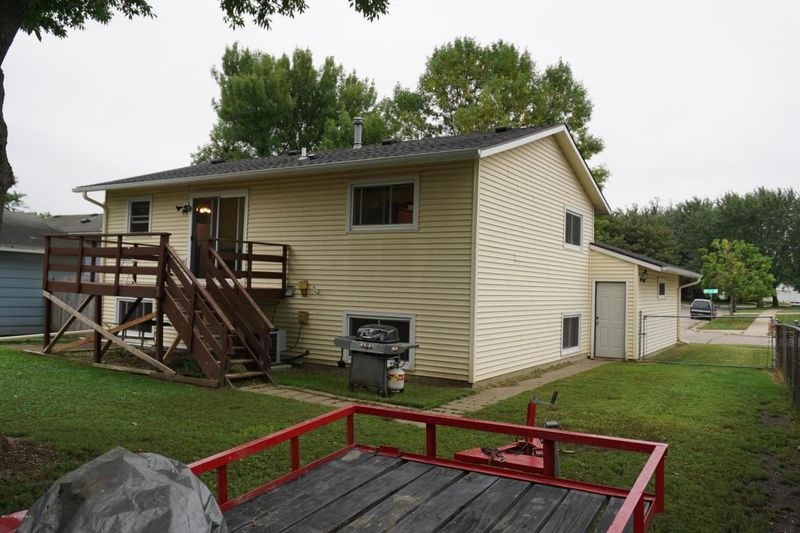 2001 44th St NW, Rochester, MN 55901
