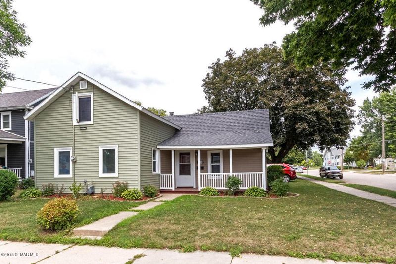 203 6th St NW, Rochester, MN 55901