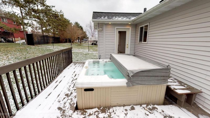 822 Berg Blvd SE, Stewartville, MN 55976