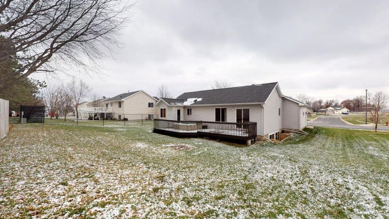 822 Berg Blvd SE, Stewartville, MN 55976