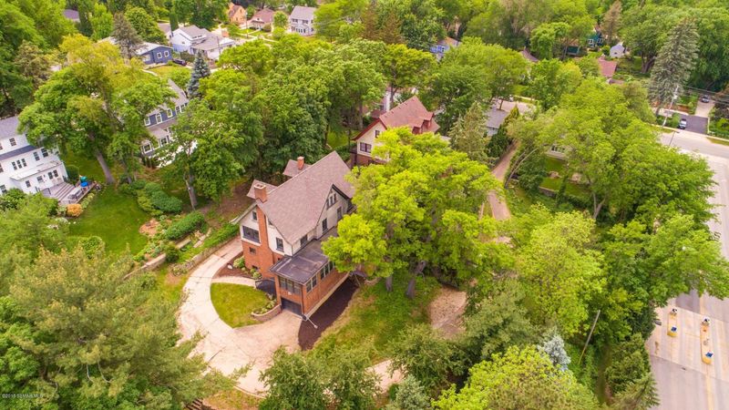 522 14th Ave SW, Rochester, MN 55902