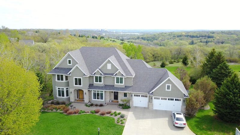2612 Wild Rose Ln SW, Rochester, MN 55902