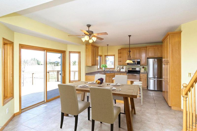 535 Zumbro Hills Dr SW, Oronoco, MN 55960