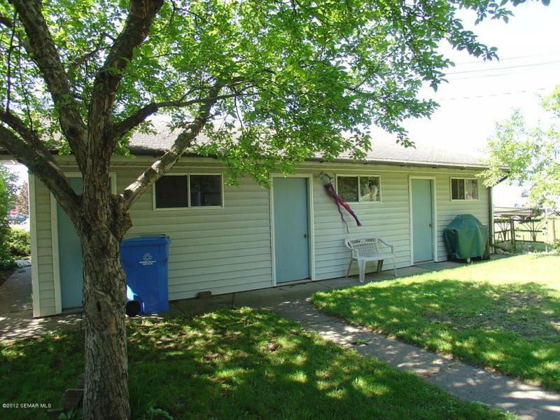 727 E 2nd St, Winona, MN 55987