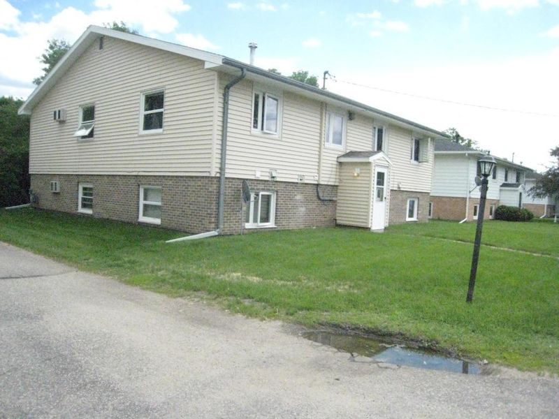 1427 6th Ave SE, Rochester, MN 55904