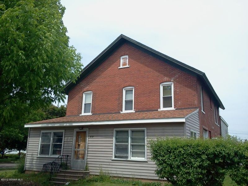 900 E 7th St, Winona, MN 55987