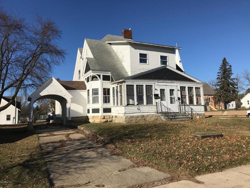 100 S Washington Ave, Spring Valley, MN 55975