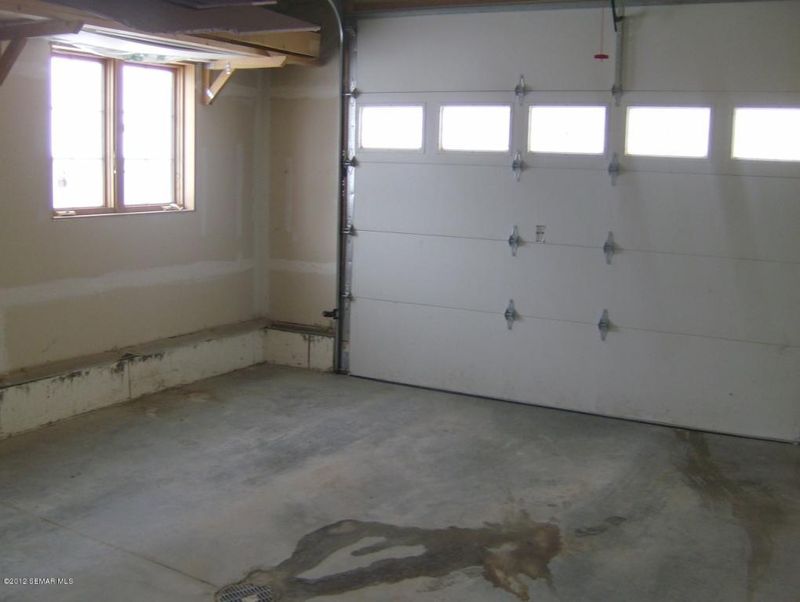 28 S Main St, Altura, MN 55910