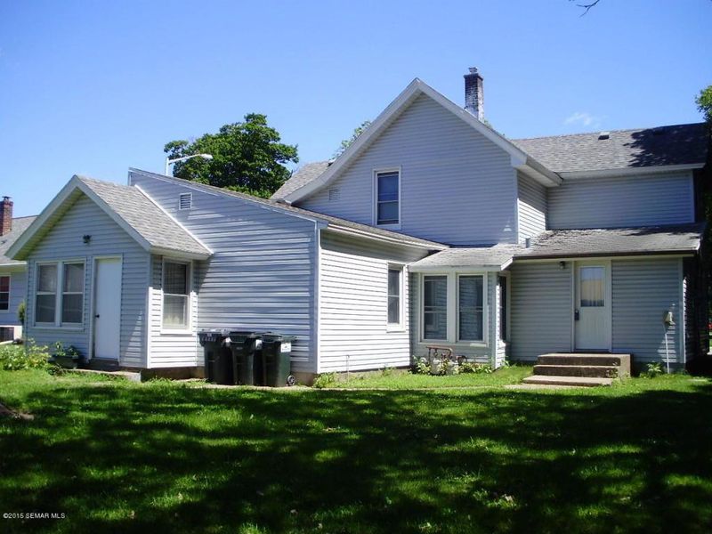 636 Whitewater Ave, Saint Charles, MN 55972